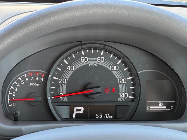 エブリイ ＰＣ　６型　バックアイカメラ付ディスプレイオーディオ　バックアイカメラ付ディスプレイオーディオ　ＬＥＤヘッドランプ　オートライト　スライドドア　シートヒーター　スズキセーフティーサポート　衝突被害軽減システム　アイドリングストップ　横滑り防止機能（26枚目）