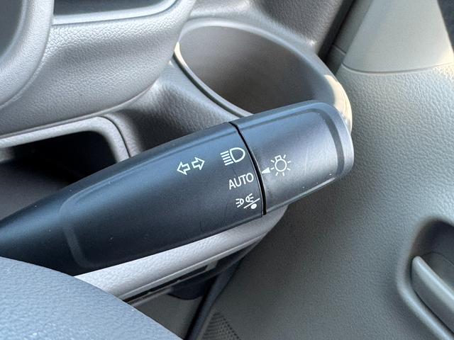 エブリイ ＰＣ　６型　バックアイカメラ付ディスプレイオーディオ　バックアイカメラ付ディスプレイオーディオ　ＬＥＤヘッドランプ　オートライト　スライドドア　シートヒーター　スズキセーフティーサポート　衝突被害軽減システム　アイドリングストップ　横滑り防止機能（30枚目）