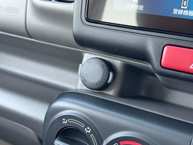 エブリイ ＰＣ　６型　バックアイカメラ付ディスプレイオーディオ　バックアイカメラ付ディスプレイオーディオ　ＬＥＤヘッドランプ　オートライト　スライドドア　シートヒーター　スズキセーフティーサポート　衝突被害軽減システム　アイドリングストップ　横滑り防止機能（33枚目）