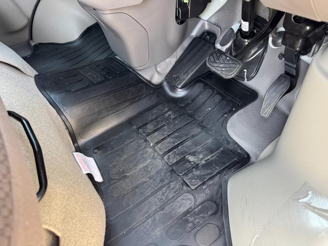 エブリイ ＰＣ　６型　バックアイカメラ付ディスプレイオーディオ　バックアイカメラ付ディスプレイオーディオ　ＬＥＤヘッドランプ　オートライト　スライドドア　シートヒーター　スズキセーフティーサポート　衝突被害軽減システム　アイドリングストップ　横滑り防止機能（40枚目）