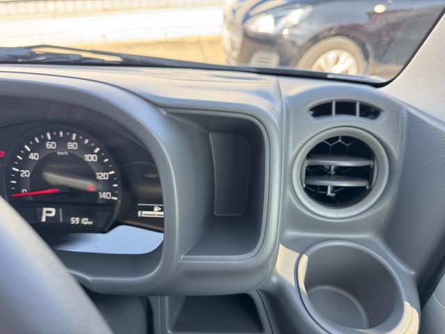 エブリイ ＰＣ　６型　バックアイカメラ付ディスプレイオーディオ　バックアイカメラ付ディスプレイオーディオ　ＬＥＤヘッドランプ　オートライト　スライドドア　シートヒーター　スズキセーフティーサポート　衝突被害軽減システム　アイドリングストップ　横滑り防止機能（48枚目）