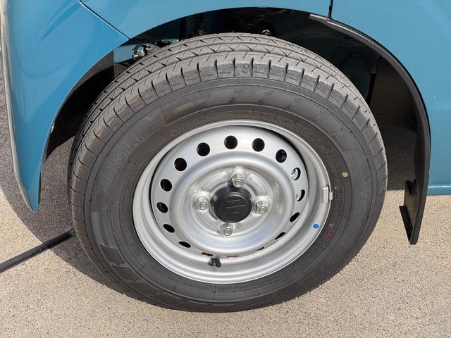 エブリイ ＰＡリミテッド　電子制御式パートタイム４ＷＤ　ＣＶＴ　６型　オートライト　スライドドア　スズキセーフティーサポート　４ＷＤ　衝突被害軽減システム　アイドリングストップ　横滑り防止機能　衝突安全ボディ　盗難防止システム　電波式キーレスエントリー　ＡＭ／ＦＭラジオ（15枚目）