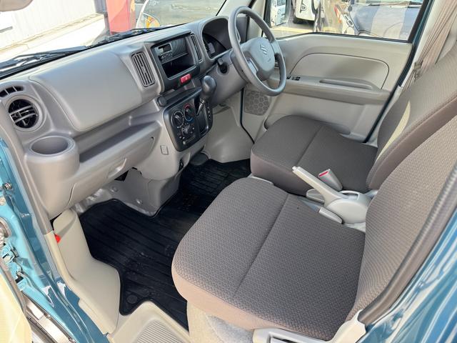 エブリイ ＰＡリミテッド　電子制御式パートタイム４ＷＤ　ＣＶＴ　６型　オートライト　スライドドア　スズキセーフティーサポート　４ＷＤ　衝突被害軽減システム　アイドリングストップ　横滑り防止機能　衝突安全ボディ　盗難防止システム　電波式キーレスエントリー　ＡＭ／ＦＭラジオ（41枚目）