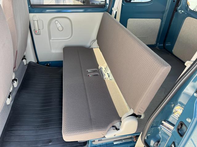 エブリイ ＰＡリミテッド　電子制御式パートタイム４ＷＤ　ＣＶＴ　６型　オートライト　スライドドア　スズキセーフティーサポート　４ＷＤ　衝突被害軽減システム　アイドリングストップ　横滑り防止機能　衝突安全ボディ　盗難防止システム　電波式キーレスエントリー　ＡＭ／ＦＭラジオ（42枚目）