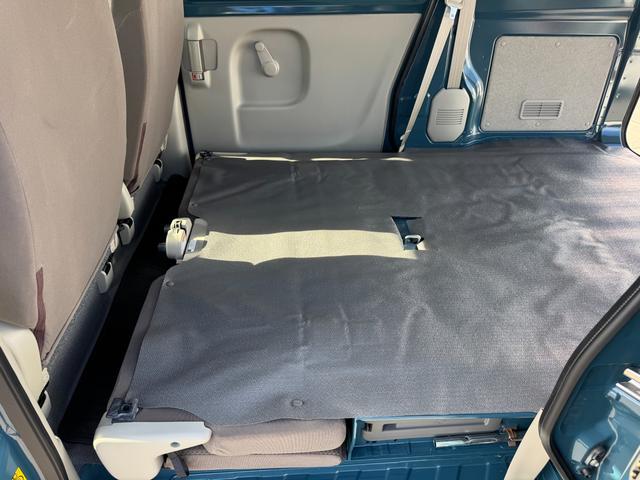 エブリイ ＰＡリミテッド　電子制御式パートタイム４ＷＤ　ＣＶＴ　６型　オートライト　スライドドア　スズキセーフティーサポート　４ＷＤ　衝突被害軽減システム　アイドリングストップ　横滑り防止機能　衝突安全ボディ　盗難防止システム　電波式キーレスエントリー　ＡＭ／ＦＭラジオ（55枚目）