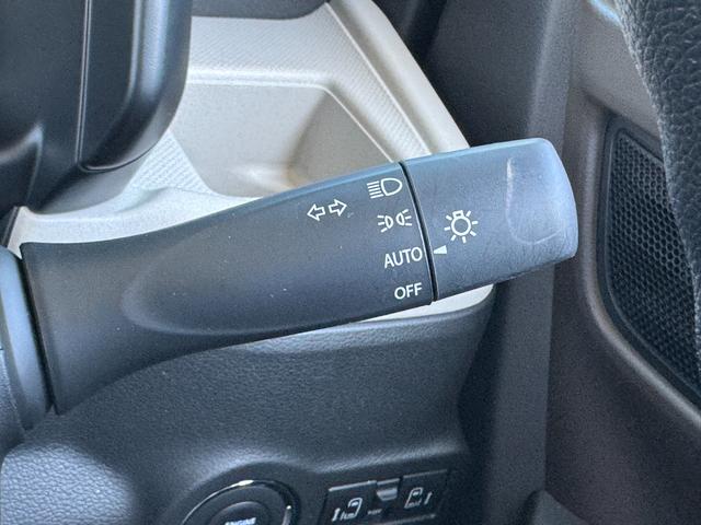 スペーシア ＨＹＢＲＩＤ　Ｘ　ＤＳＢＳＩＩ／ＡＣＣ／電動スライドドア　デュアルセンサーブレーキサポートＩＩ　アダプティブクルーズコントロール　電動スライドドア　電動パーキングブレーキ　オートライト　プッシュスタート　シートヒーター　オートエアコン　衝突被害軽減システム（32枚目）