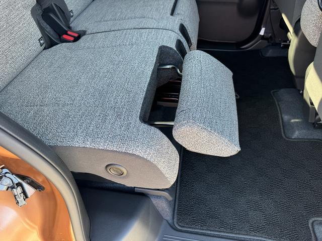 スペーシア ＨＹＢＲＩＤ　Ｘ　ＤＳＢＳＩＩ／ＡＣＣ／電動スライドドア　デュアルセンサーブレーキサポートＩＩ　アダプティブクルーズコントロール　電動スライドドア　電動パーキングブレーキ　オートライト　プッシュスタート　シートヒーター　オートエアコン　衝突被害軽減システム（52枚目）