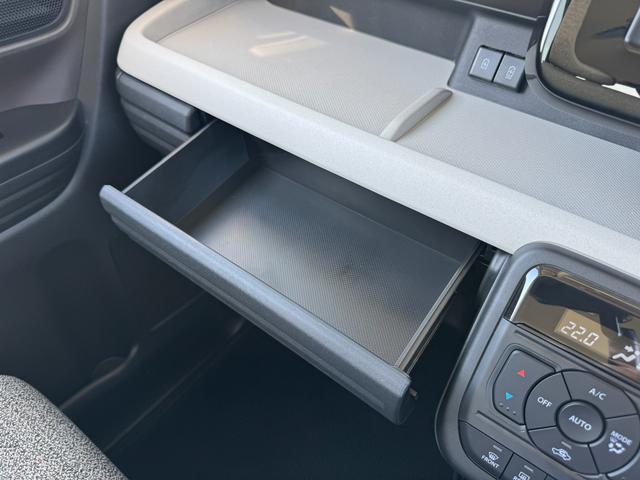 スペーシア ＨＹＢＲＩＤ　Ｘ　ＤＳＢＳＩＩ／ＡＣＣ／電動スライドドア　デュアルセンサーブレーキサポートＩＩ　アダプティブクルーズコントロール　電動スライドドア　電動パーキングブレーキ　オートライト　プッシュスタート　シートヒーター　オートエアコン　衝突被害軽減システム（55枚目）