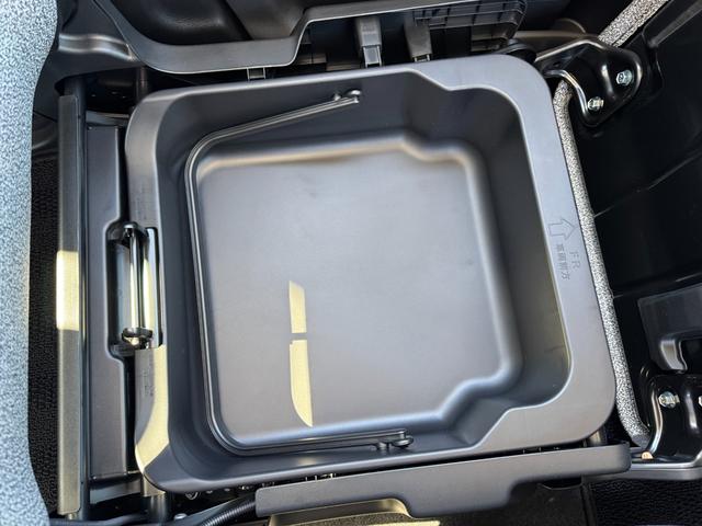 スペーシア ＨＹＢＲＩＤ　Ｘ　ＤＳＢＳＩＩ／ＡＣＣ／電動スライドドア　デュアルセンサーブレーキサポートＩＩ　アダプティブクルーズコントロール　電動スライドドア　電動パーキングブレーキ　オートライト　プッシュスタート　シートヒーター　オートエアコン　衝突被害軽減システム（56枚目）