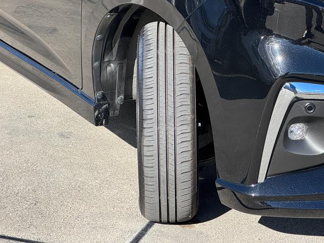 ソリオ ＨＹＢＲＩＤ　ＭＺ　３型　ＤＳＢＳＩＩ／ＡＣＣ／電動スライド　デュアルセンサーブレーキサポートＩＩ　アダプティブクルーズコントロール　電動スライドドア　オートライト　プッシュスタート　シートヒーター　オートエアコン　スズキセーフティーサポート（17枚目）