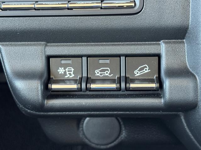 ハスラー ＨＹＢＲＩＤ　Ｘターボ　４ＷＤ　３型　ＤＣＢＳ／ＡＣＣ　デュアルカメラブレーキサポート　アダプティブクルーズコントロール　オートライト　プッシュスタート　シートヒーター　オートエアコン　スズキセーフティーサポート　４ＷＤ　衝突被害軽減システム（33枚目）