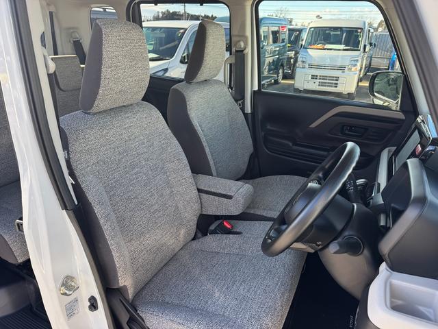 スペーシア ＨＹＢＲＩＤ　Ｘ　４ＷＤ　ＤＳＢＳＩＩ／電動スライドドア　デュアルセンサーブレーキサポートＩＩ　オートライト　電動スライドドア　プッシュスタート　シートヒーター　オートエアコン　スズキセーフティーサポート　４ＷＤ　衝突被害軽減システム　アイドリングストップ（24枚目）