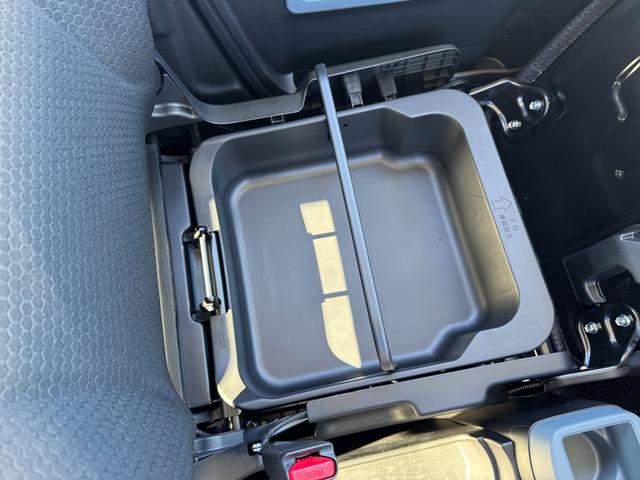 スペーシアベース ＸＦ　２型　全方位モニタ用カメラＰＫＧ／電動スライド（後右）　全方位モニター用カメラパッケージ　電動スライドドア（後席右）　オートライト　プッシュスタート　シートヒーター　オートエアコン　スズキセーフティーサポート　衝突被害軽減システム　アイドリングストップ（55枚目）