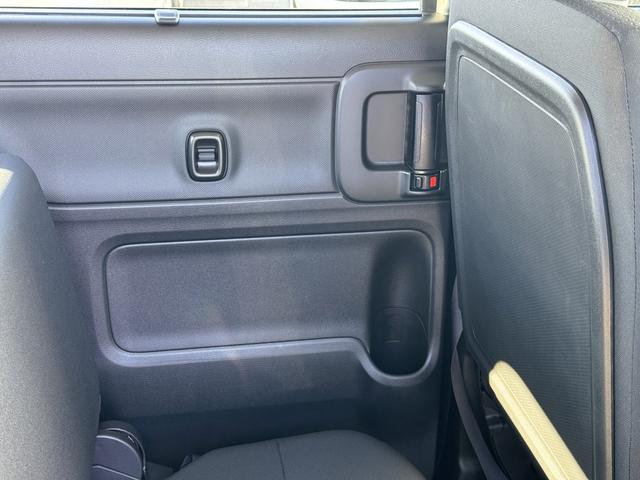 スペーシアベース ＸＦ　２型　全方位モニタ用カメラＰＫＧ／電動スライド（後右）　全方位モニター用カメラパッケージ　電動スライドドア（後席右）　オートライト　プッシュスタート　シートヒーター　オートエアコン　スズキセーフティーサポート　衝突被害軽減システム　アイドリングストップ（58枚目）