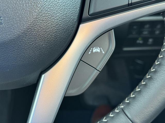 ワゴンＲスティングレー ＨＹＢＲＩＤ　Ｔ（ターボ）　４型　全方位モニタ用カメラＰＫＧ　全方位モニター用カメラパッケージ　オートライト　プッシュスタート　シートヒーター　オートエアコン　スズキセーフティーサポート　衝突被害軽減システム　アイドリングストップ　横滑り防止機能　衝突安全ボディ（34枚目）