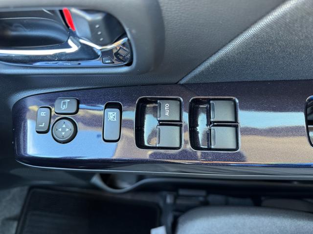 ワゴンＲスティングレー ＨＹＢＲＩＤ　Ｔ（ターボ）　４型　全方位モニタ用カメラＰＫＧ　全方位モニター用カメラパッケージ　オートライト　プッシュスタート　シートヒーター　オートエアコン　スズキセーフティーサポート　衝突被害軽減システム　アイドリングストップ　横滑り防止機能　衝突安全ボディ（38枚目）