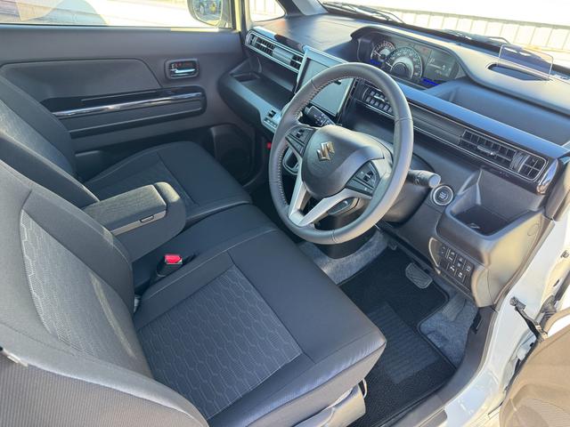 ワゴンＲスティングレー ＨＹＢＲＩＤ　Ｔ（ターボ）　４型　全方位モニタ用カメラＰＫＧ　全方位モニター用カメラパッケージ　オートライト　プッシュスタート　シートヒーター　オートエアコン　スズキセーフティーサポート　衝突被害軽減システム　アイドリングストップ　横滑り防止機能　衝突安全ボディ（39枚目）