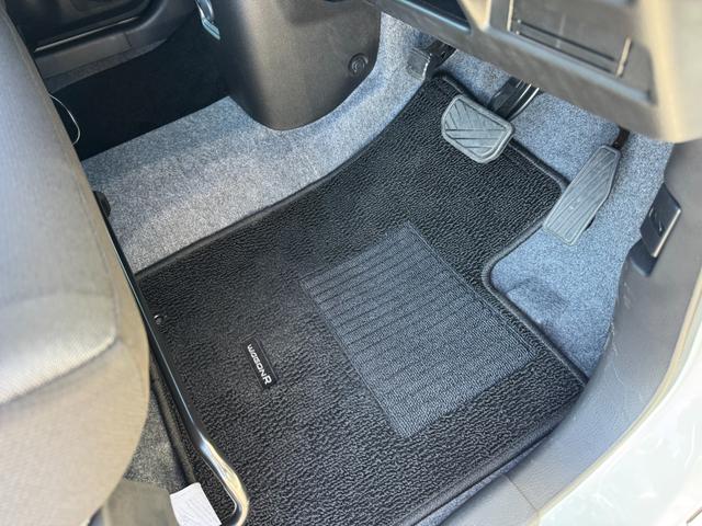 ワゴンＲスティングレー ＨＹＢＲＩＤ　Ｔ（ターボ）　４型　全方位モニタ用カメラＰＫＧ　全方位モニター用カメラパッケージ　オートライト　プッシュスタート　シートヒーター　オートエアコン　スズキセーフティーサポート　衝突被害軽減システム　アイドリングストップ　横滑り防止機能　衝突安全ボディ（40枚目）