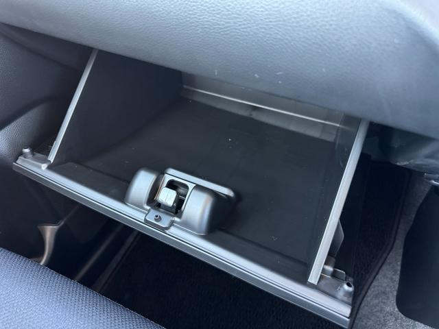 ワゴンＲスティングレー ＨＹＢＲＩＤ　Ｔ（ターボ）　４型　全方位モニタ用カメラＰＫＧ　全方位モニター用カメラパッケージ　オートライト　プッシュスタート　シートヒーター　オートエアコン　スズキセーフティーサポート　衝突被害軽減システム　アイドリングストップ　横滑り防止機能　衝突安全ボディ（52枚目）