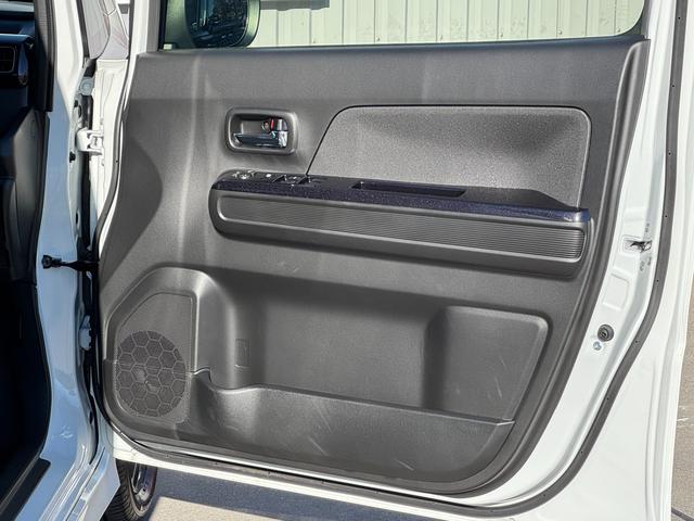 ワゴンＲスティングレー ＨＹＢＲＩＤ　Ｔ（ターボ）　４型　全方位モニタ用カメラＰＫＧ　全方位モニター用カメラパッケージ　オートライト　プッシュスタート　シートヒーター　オートエアコン　スズキセーフティーサポート　衝突被害軽減システム　アイドリングストップ　横滑り防止機能　衝突安全ボディ（54枚目）