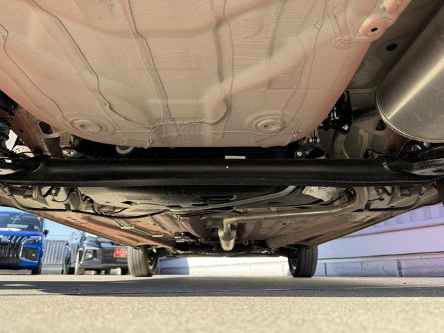 クロスビー HYBRID MZ 4型 DCBS/ACC/シートヒーター デュアルカメラブレーキサポート アダプティブクルーズコントロール シートヒーター オートライト プッシュスタート オートエアコン スズキセーフティーサポート 衝突被害軽減システム アイドリングストップ(18枚目)