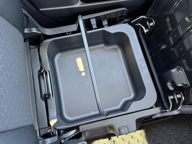 クロスビー HYBRID MZ 4型 DCBS/ACC/シートヒーター デュアルカメラブレーキサポート アダプティブクルーズコントロール シートヒーター オートライト プッシュスタート オートエアコン スズキセーフティーサポート 衝突被害軽減システム アイドリングストップ(54枚目)