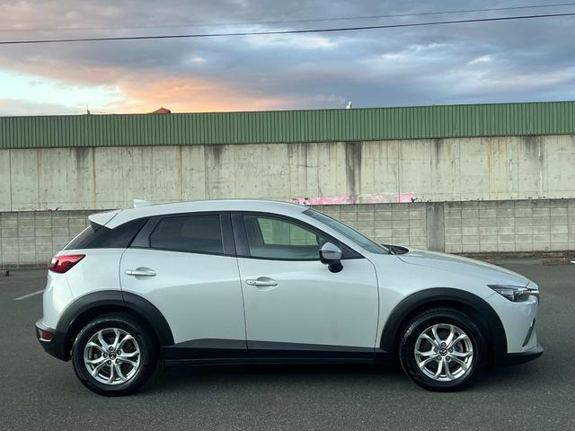 ＣＸ－３ ＸＤ　ＵＳＢ　電動格納ドアミラー　盗難防止装置　カーテンエアバッグ　スマートキー＆プッシュスタート　リヤカメラ　キーフリー　アイドリングストップ　ＡＢＳ　ブルートゥースオーディオ　Ｂカメ　ＡＡＣ　ＥＳＣ（11枚目）