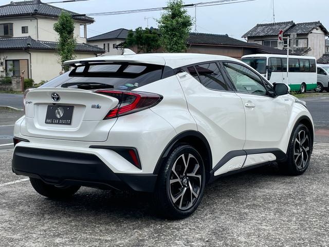 Ｃ－ＨＲ Ｇ　踏み間違い防止　車線逸脱　ソナー　シートＨ　アイドルストップ　クルコン　衝突安全ボディ　横滑防止装置　エアバッグ　スマートキープッシュスタート　イモビライザー　キーレス　サイドカーテンエアバック（4枚目）