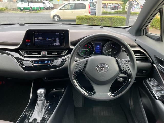 Ｃ－ＨＲ Ｇ　踏み間違い防止　車線逸脱　ソナー　シートＨ　アイドルストップ　クルコン　衝突安全ボディ　横滑防止装置　エアバッグ　スマートキープッシュスタート　イモビライザー　キーレス　サイドカーテンエアバック（8枚目）