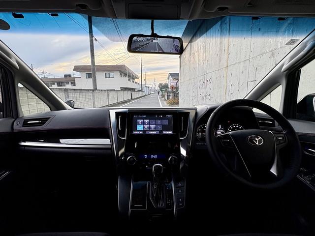 ヴェルファイア ２．５Ｚ　Ａエディション　Ｂモニ　禁煙　オットマン　クルコン　ＬＥＤヘッドライト　ウォークスルー　パワーウィンドウ　衝突安全ボディ　フルフラット　横滑り防止機能　リアオートエアコン　パワーステアリング　ナビＴＶ　記録簿　ＤＶＤ（7枚目）