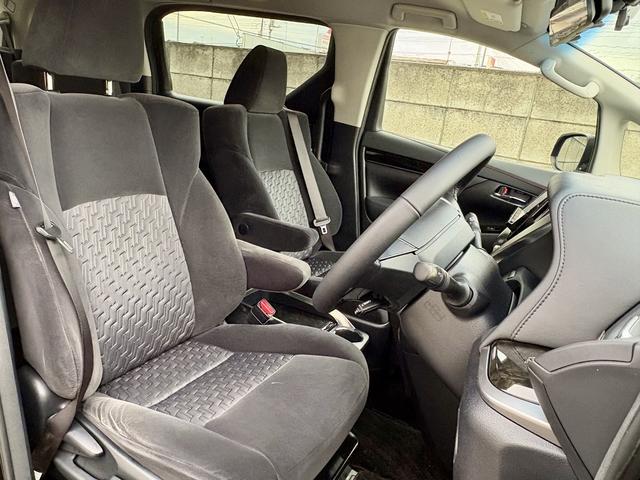 ヴェルファイア ２．５Ｚ　Ａエディション　Ｂモニ　禁煙　オットマン　クルコン　ＬＥＤヘッドライト　ウォークスルー　パワーウィンドウ　衝突安全ボディ　フルフラット　横滑り防止機能　リアオートエアコン　パワーステアリング　ナビＴＶ　記録簿　ＤＶＤ（13枚目）