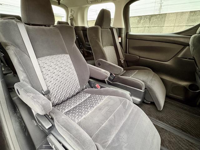 ヴェルファイア ２．５Ｚ　Ａエディション　Ｂモニ　禁煙　オットマン　クルコン　ＬＥＤヘッドライト　ウォークスルー　パワーウィンドウ　衝突安全ボディ　フルフラット　横滑り防止機能　リアオートエアコン　パワーステアリング　ナビＴＶ　記録簿　ＤＶＤ（15枚目）