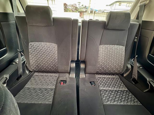 ヴェルファイア ２．５Ｚ　Ａエディション　Ｂモニ　禁煙　オットマン　クルコン　ＬＥＤヘッドライト　ウォークスルー　パワーウィンドウ　衝突安全ボディ　フルフラット　横滑り防止機能　リアオートエアコン　パワーステアリング　ナビＴＶ　記録簿　ＤＶＤ（17枚目）