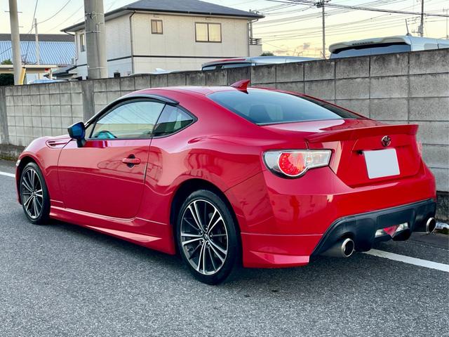 86 GT キーフリ 盗難防止 地デジ スマートキ- ETC車載器 VSA オートエアコン サイドSRS 助手席エアバッグ パワーウィンドウ 衝突安全ボディ 運転席エアバッグ ABS メモリーナビ ナビ・TV(6枚目)