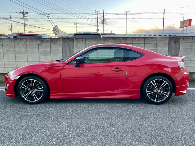 86 GT キーフリ 盗難防止 地デジ スマートキ- ETC車載器 VSA オートエアコン サイドSRS 助手席エアバッグ パワーウィンドウ 衝突安全ボディ 運転席エアバッグ ABS メモリーナビ ナビ・TV(12枚目)