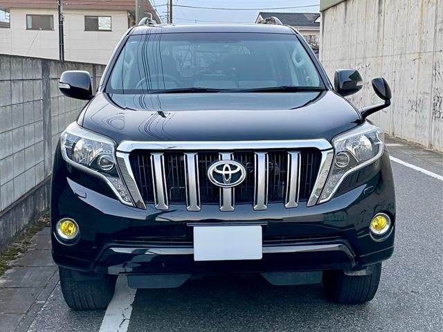 ランドクルーザープラド ＴＸ　アルジェントクロス　ナビＴＶ　オートエアコン　禁煙　パワーウインドウ　メモリーナビゲーション　フルセグ　クルコン　４ＷＤ　バックカメラ　ＤＶＤ　サンルーフ　スマートキー　横滑り防止　サイドエアバッグ　盗難防止システム（2枚目）