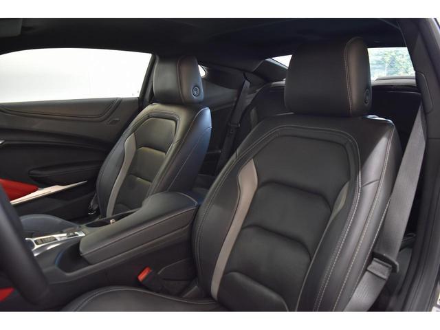 シボレーカマロ ＬＴ　ＲＳ　２０１８年モデル　レザーシート　クルコン　ＨＩＤ　シボレーＭｙＬｉｎｋ　ＡｐｐｌｅＣａｒＰｌａｙ＆ＡｎｄｒｏｉｄＡｕｔｏ　シートヒーター＆クーラー　バックカメラ　ステアリングヒーター　フロントＢｒｅｍｂｏブレーキ　純正２０インチＡＷ　ＢＯＳＥサウンド（41枚目）