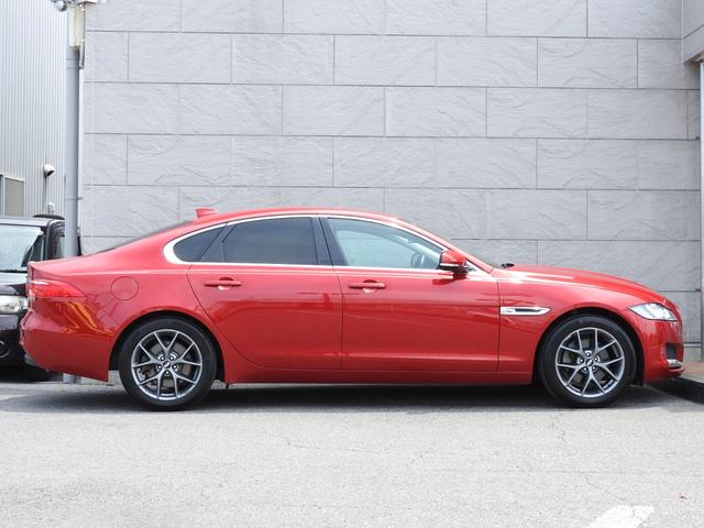 ＸＦ ピュア　純正ＨＤＤナビ地デジ　ＢＢＳ１８インチＡＷ　正規ディーラー車　レザーシート　シートヒーター　アダプティブクルーズ　バックカメラ　クリアランスソナー　ＨＩＤヘッドライト　純正ＡＷスタッドレス　ドラレコ　ＥＴＣ　緊急ブレーキ　　スマートキー（15枚目）