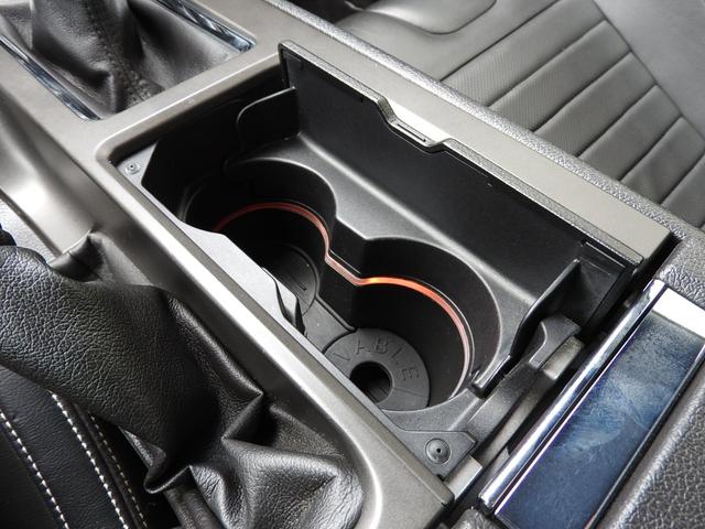 マスタング Ｖ８　ＧＴパフォーマンスパッケージ　２０１３年モデル　４０台限定特別仕様（ＭＴ２５台）　正規ディーラー車　ＲＥＣＡＲＯシート　Ｂｒｅｍｂｏブレーキ　６ＭＴ　バックカメラ　専用１９インチＡＷ　専用サスペンション（24枚目）
