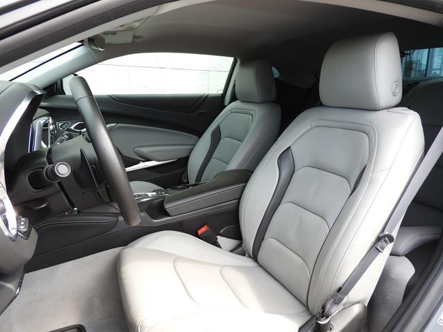 シボレーカマロ ＬＴ　ＲＳ　２０１８年モデル　光岡５０周年特別仕様車　ＡｐｐｌｅＣａｒＰｌａｙ／ＡｎｄｒｏｉｄＡｕｔｏ　ＢＯＳＥサウンド　専用ミディアムアッシュグレーレザーシート　シートヒーター＆クーラー　前後ドラレコ　限定６台　クルコン　純正２０インチＡＷ　ＥＴＣ（11枚目）
