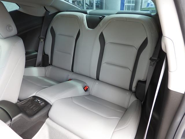 シボレーカマロ ＬＴ　ＲＳ　２０１８年モデル　光岡５０周年特別仕様車　ＡｐｐｌｅＣａｒＰｌａｙ／ＡｎｄｒｏｉｄＡｕｔｏ　ＢＯＳＥサウンド　専用ミディアムアッシュグレーレザーシート　シートヒーター＆クーラー　前後ドラレコ　限定６台　クルコン　純正２０インチＡＷ　ＥＴＣ（12枚目）