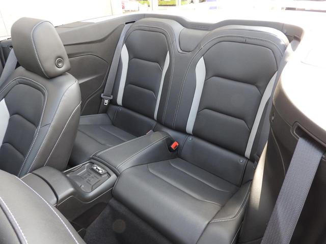 シボレーカマロ コンバーチブル　２０１８年モデル　ワンオーナー　ＢＯＳＥ　ブラックレザーシート　ヘッドアップディスプレイ　スマートキー　電動ソフトトップ　レーンキープアシスト　シートヒーター＆ベンチレーターバックカメラ　ＡｐｐｌｅＣａｒＰｌａｙ／ＡｎｄｒｏｉｄＡｕｔｏ（14枚目）