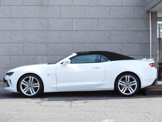 シボレーカマロ コンバーチブル　２０１８年モデル　ワンオーナー　ＢＯＳＥ　ブラックレザーシート　ヘッドアップディスプレイ　スマートキー　電動ソフトトップ　レーンキープアシスト　シートヒーター＆ベンチレーターバックカメラ　ＡｐｐｌｅＣａｒＰｌａｙ／ＡｎｄｒｏｉｄＡｕｔｏ（18枚目）