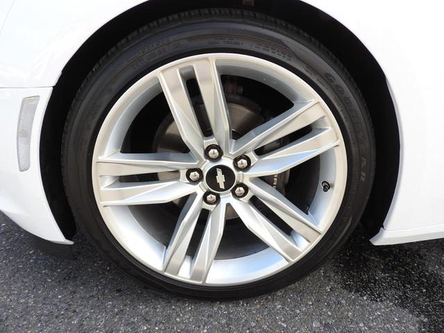 シボレーカマロ コンバーチブル　２０１８年モデル　ワンオーナー　ＢＯＳＥ　ブラックレザーシート　ヘッドアップディスプレイ　スマートキー　電動ソフトトップ　レーンキープアシスト　シートヒーター＆ベンチレーターバックカメラ　ＡｐｐｌｅＣａｒＰｌａｙ／ＡｎｄｒｏｉｄＡｕｔｏ（19枚目）