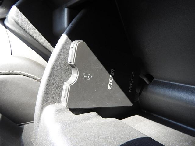 シボレーカマロ コンバーチブル　２０１８年モデル　ワンオーナー　ＢＯＳＥ　ブラックレザーシート　ヘッドアップディスプレイ　スマートキー　電動ソフトトップ　レーンキープアシスト　シートヒーター＆ベンチレーターバックカメラ　ＡｐｐｌｅＣａｒＰｌａｙ／ＡｎｄｒｏｉｄＡｕｔｏ（26枚目）