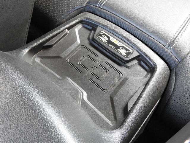 シボレーカマロ コンバーチブル　２０１８年モデル　ワンオーナー　ＢＯＳＥ　ブラックレザーシート　ヘッドアップディスプレイ　スマートキー　電動ソフトトップ　レーンキープアシスト　シートヒーター＆ベンチレーターバックカメラ　ＡｐｐｌｅＣａｒＰｌａｙ／ＡｎｄｒｏｉｄＡｕｔｏ（31枚目）