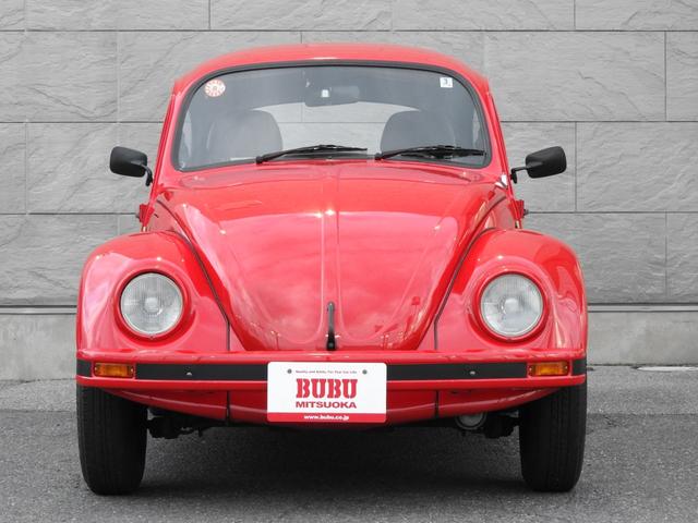 ビートル ベースグレード　１．６　新車並行車　当店販売車両　４速マニュアル　クーラー　アルミホイール　グレーモケットシート　左ハンドル　インジェクションエンジン　純正ホイール有（2枚目）
