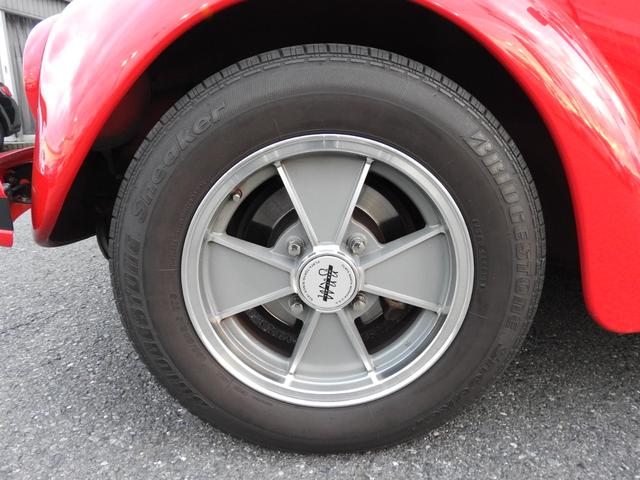 ビートル ベースグレード　１．６　新車並行車　当店販売車両　４速マニュアル　クーラー　アルミホイール　グレーモケットシート　左ハンドル　インジェクションエンジン　純正ホイール有（19枚目）