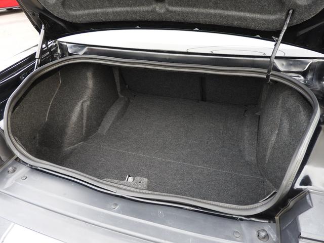 ダッジ・チャレンジャー ＳＲＴ３９２　２０１５年モデル　サンルーフ　ハーマンカードン　スウェードレザー　８．４インチディスプレイ　シートヒーターベンチレーター　ハーマンカードンサウンド　サブウーファー　ブレンボブレーキキャリパー　バックカメラ　純正２０インチＡＷ　オートチェック確認済（15枚目）