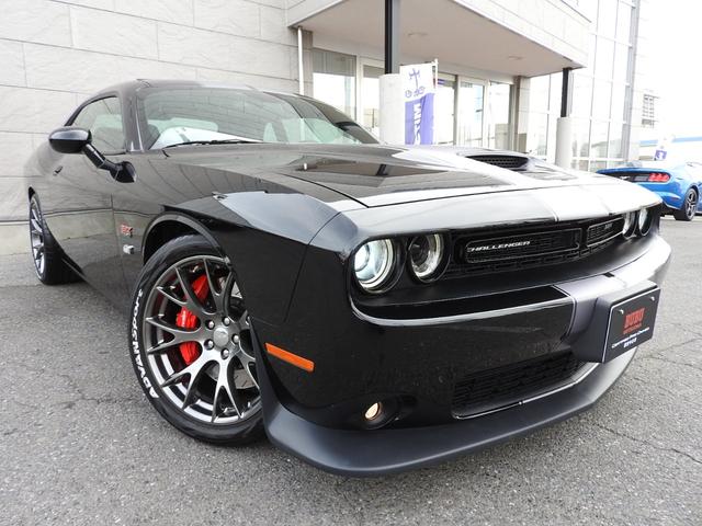 ダッジ・チャレンジャー ＳＲＴ３９２　２０１５年モデル　サンルーフ　ハーマンカードン　スウェードレザー　８．４インチディスプレイ　シートヒーターベンチレーター　ハーマンカードンサウンド　サブウーファー　ブレンボブレーキキャリパー　バックカメラ　純正２０インチＡＷ　オートチェック確認済（22枚目）